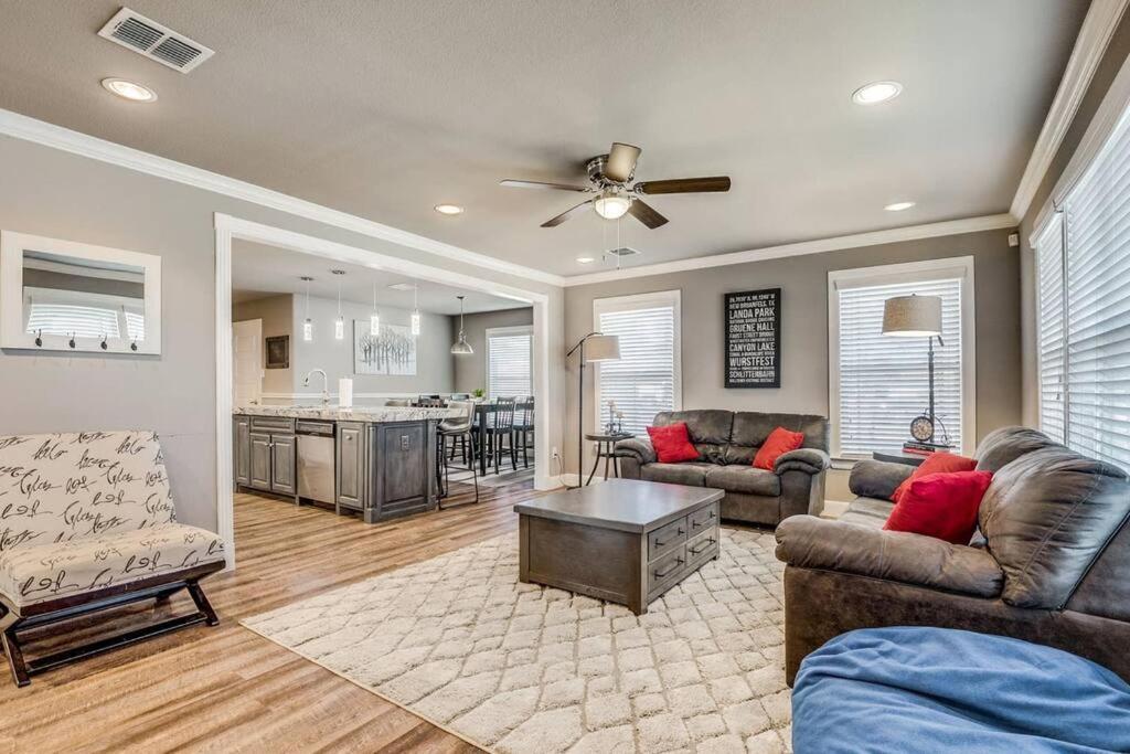 Cozy Haus Relaxing 'Home Base' Wifi Location Close To Town And Rivers, Schlitterbahn, Gruene New Braunfels Bagian luar foto